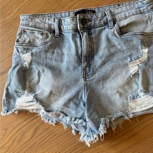 Kut from the Kloth Women's Distressed Denim Shorts - sz 8
